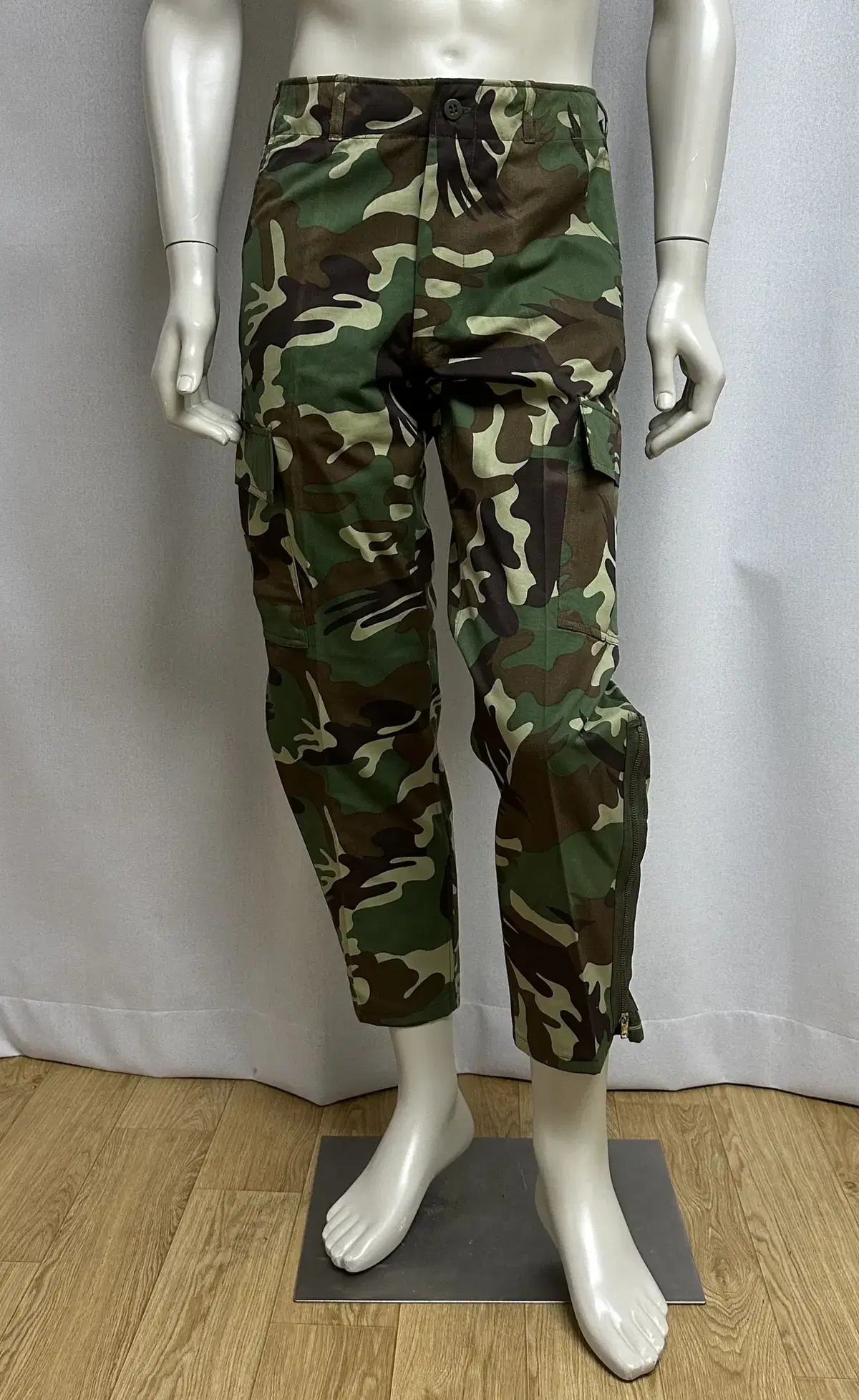 Army old model HID land combat uniform pants (M) (unused)