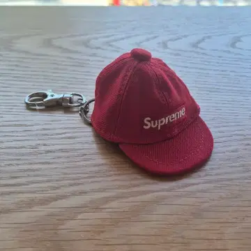 SUPREME/NEW ERA KEYCHAIN | 브랜드 중고거래 플랫폼, 번개장터