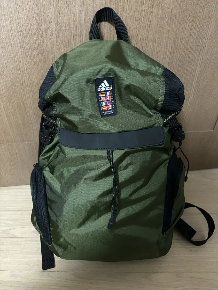 Adidas 아디다스 나일론 카키 백팩 배낭 20L