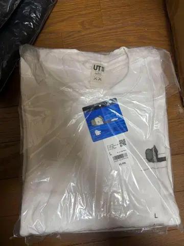 유니클로 유니클로 카우스 콜라보 맨투맨