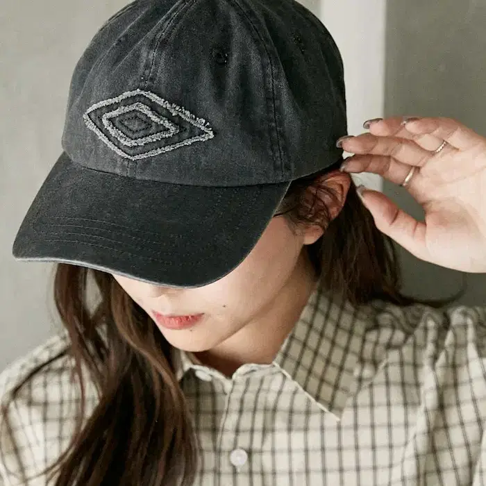 韓国*UMBRO■Seersucker Soft Cap 韓国 UMBRO(アンブロ) 帽子(メンズ) - 海外通販のBUYMA