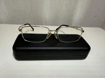 골드 컬러 직사각형 안경 TITANIUM 55017-140