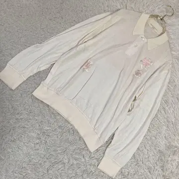 NINA RICCI 긴팔 피케 셔츠 크림 M 꽃무늬 심플 깔끔한 느낌