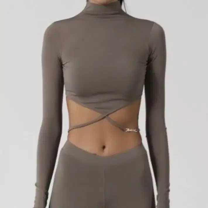 【BADBLOOD】 Bad Girls Loose Fit Top - Sand BADBLOOD] Bad Girls Loose Fit Top - Sand | もごつ