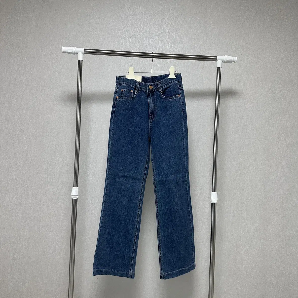 (새상품) 하이 세미부츠컷 진청바지 M