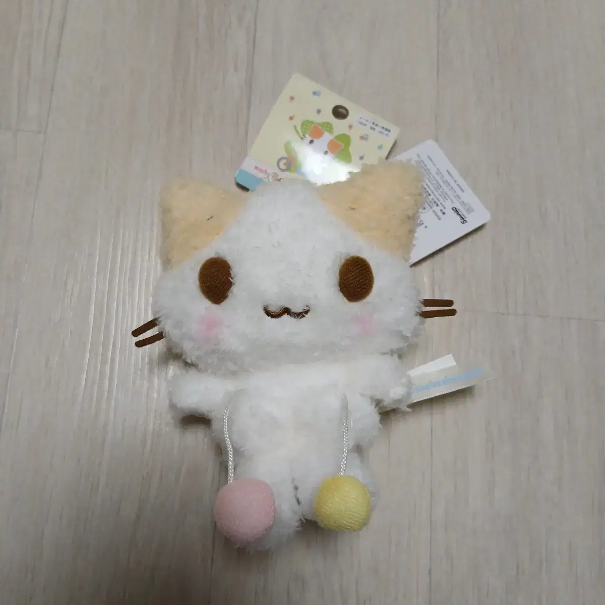 Sanrio's mascot, Mashiro doll, keyring