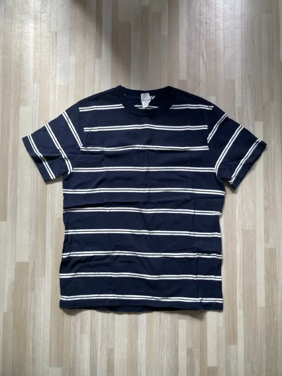 Outstanding Stripe Vahn Short Sleeve Tee (M)