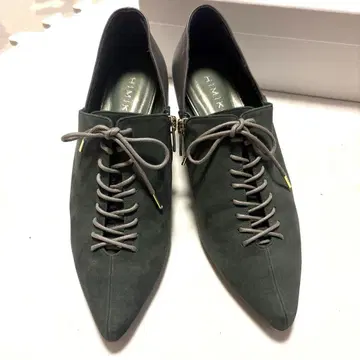 히미코 레이스업 펌프스 24.5cm
