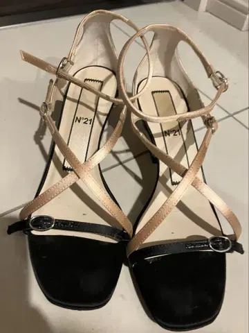 N21 샌들