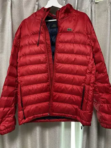 라코스테 빨간색 후드 부착 다운 자켓