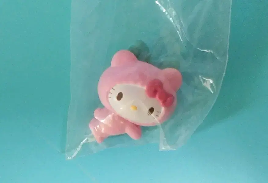 산리오 정품 랜덤 가챠 피규어 곰 키티
