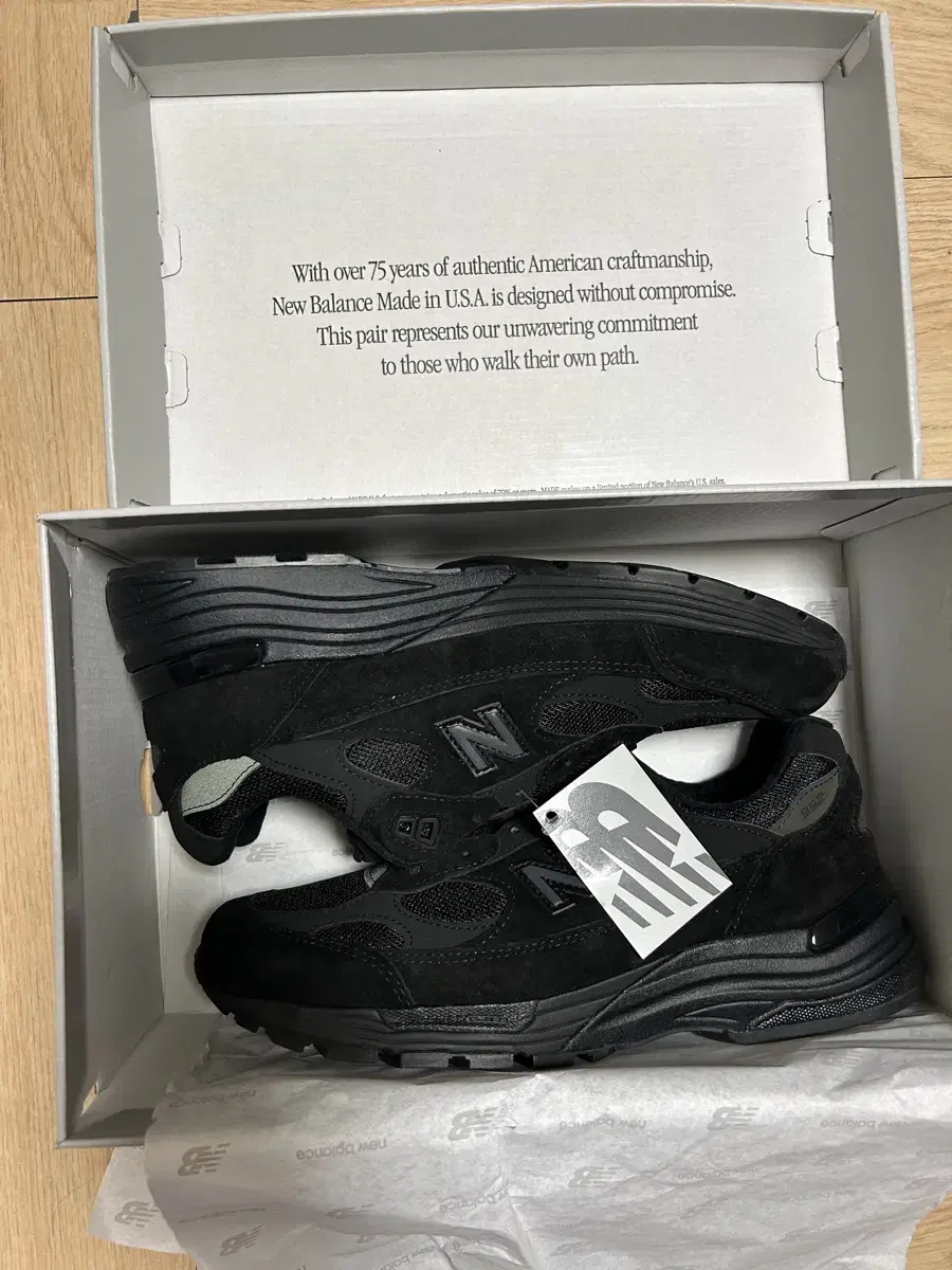 NewBalance 992 Made in USACore black 260