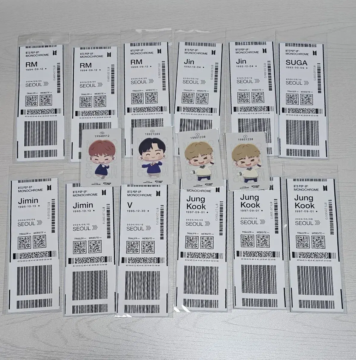 BANGTAN MONOCHROME LUGGAGETASK INSOMNIA poca LANYARD BTS MNCR