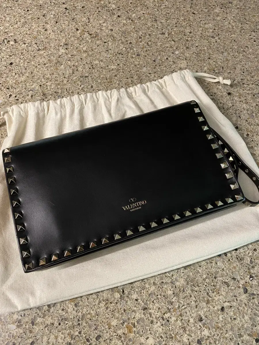 Valentino clutch