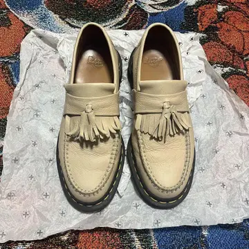 Dr Martens ADRIAN 로퍼 UK7 베이지