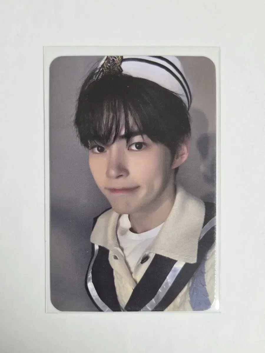 제로베이스원 제베원 성한빈 럭드 마린룩
