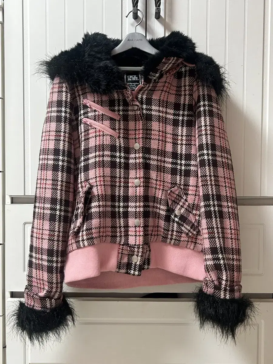 Cecil McBee Fei's Fake Fur Coat Check Jacket Hooded Hime Gyaru Pin-ta de Slize