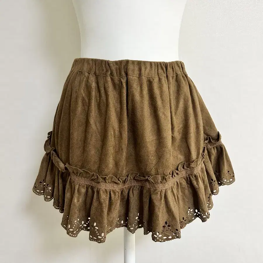 【Settle for moon】Leopard frill skirt Settle for moon Leopard Frill Skirt on Bunjang Global Site.