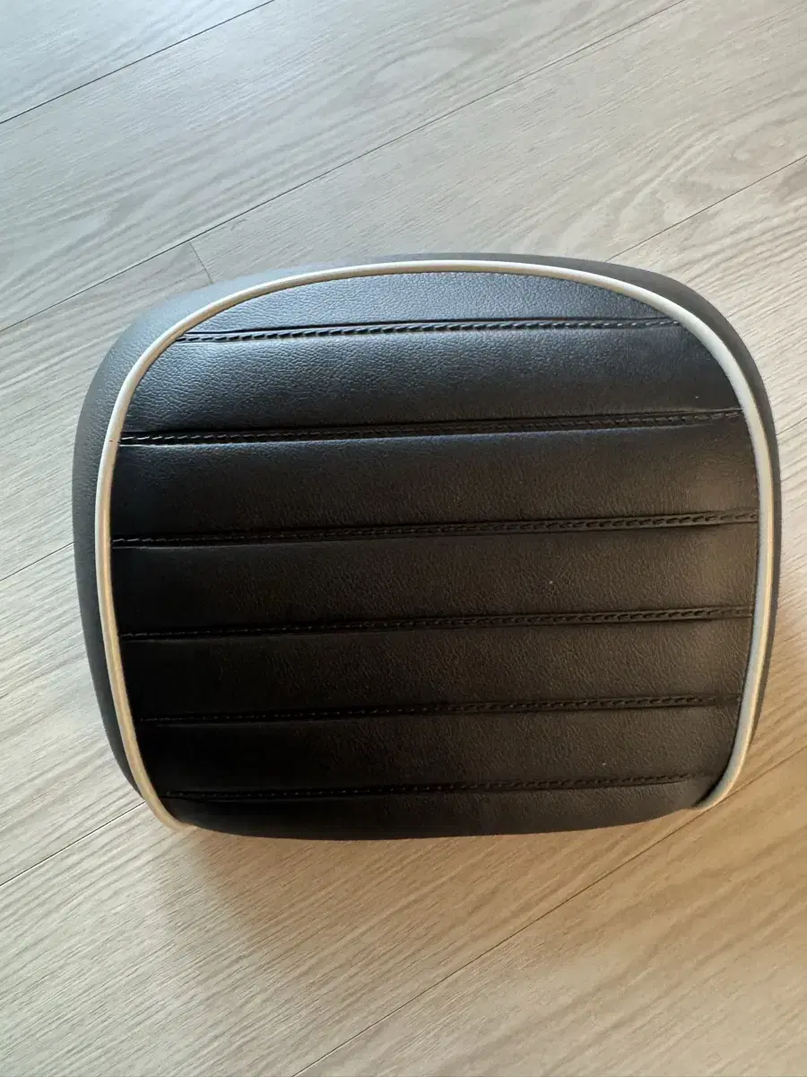 Vespa Top Box Seat (New Backrest)