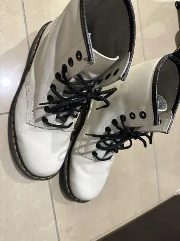 닥터마틴 1460 8홀 UK7