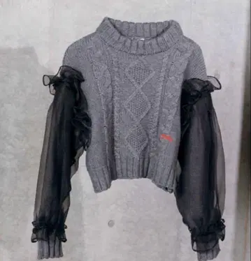 Bibiy. GISELLE PUFF KNIT 비비 니트