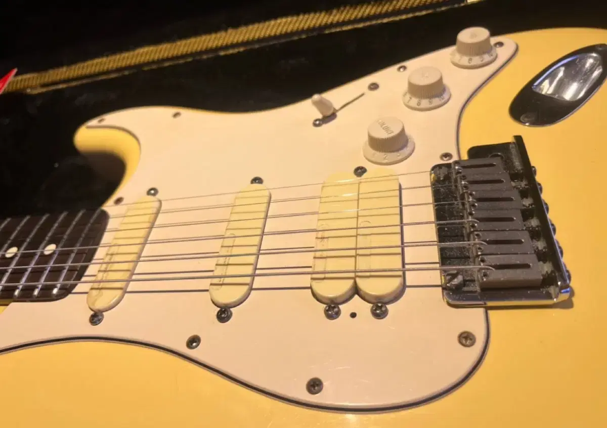 Reduced by 300,000 won for a quick sell! 99' Fender jeff Beck Artist lay