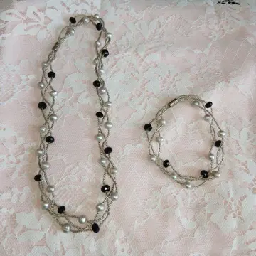 담수 펄과 블랙 비즈 마그넷 3way 목걸이(목걸이와 팔찌로 변형 가능)