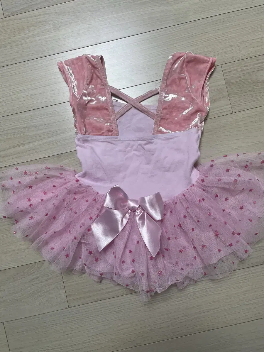 3 kids' ballet dresses 2 crowns