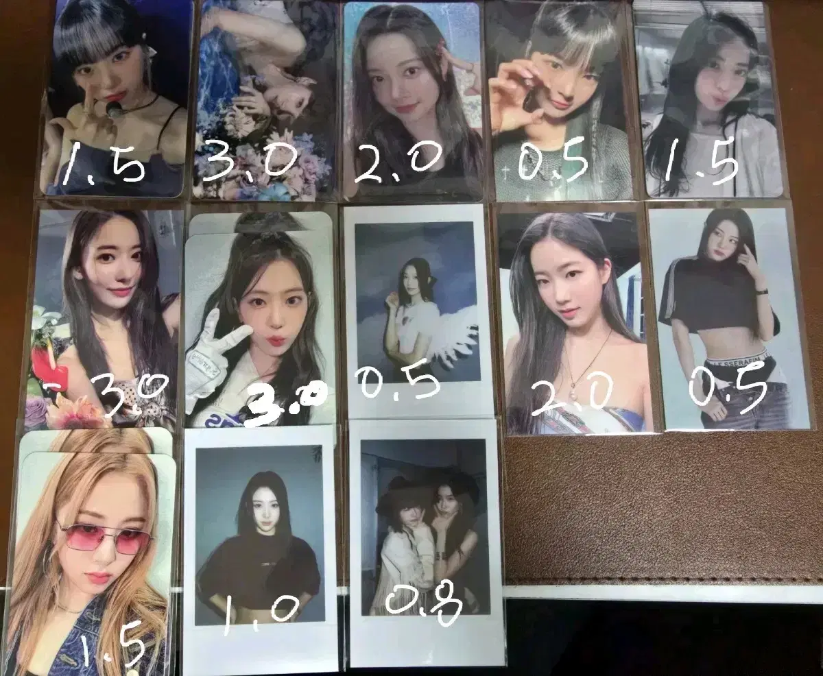 르세라핌 각종포카 팝니다.