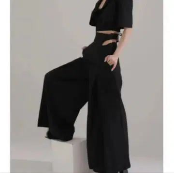 여성용 리넨 드레스 바지를 녹이다