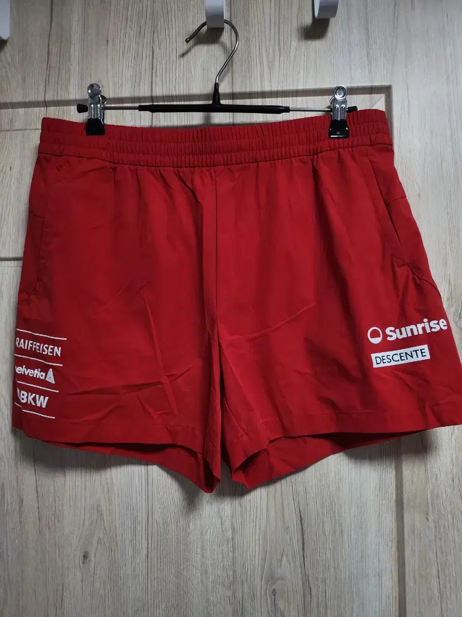 Desant vahn.Brand new as described.Size 66.