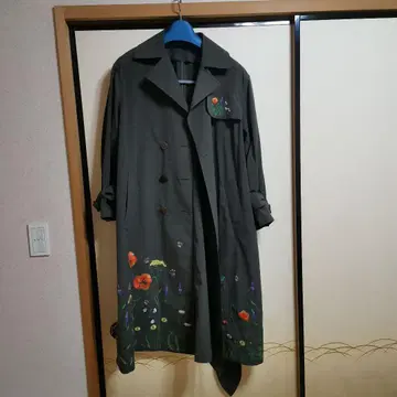 이타리야 자수 더블 브레스트 스프링 코트