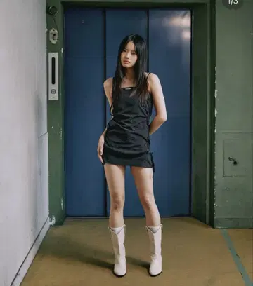 날씬한 나일론 레이스업 미니 원피스