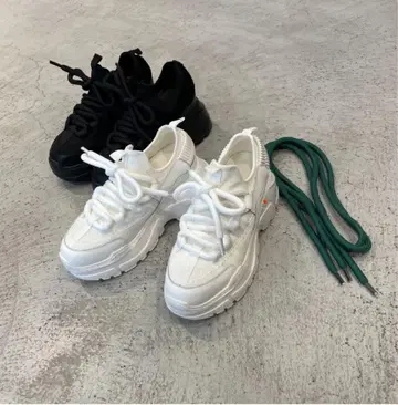 가격 인하 통굽 Tide shoes 화이트 스니커즈 (그린 신발끈 포함)