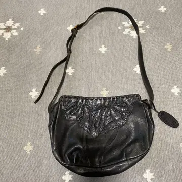 이비자 블랙 숄더백