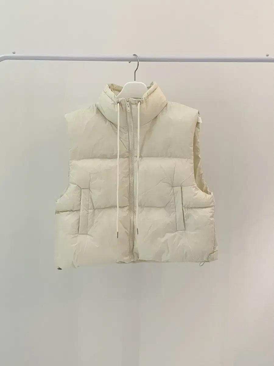 패딩조끼 아이보리