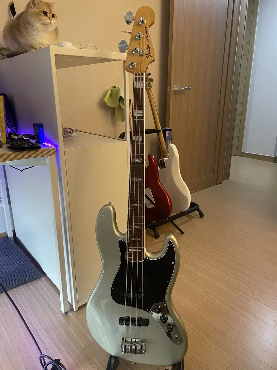 Fender Vintage 70s Jazz Bass