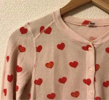 하트 무늬 리브 니트 긴팔 티셔츠 와플 헨리넥