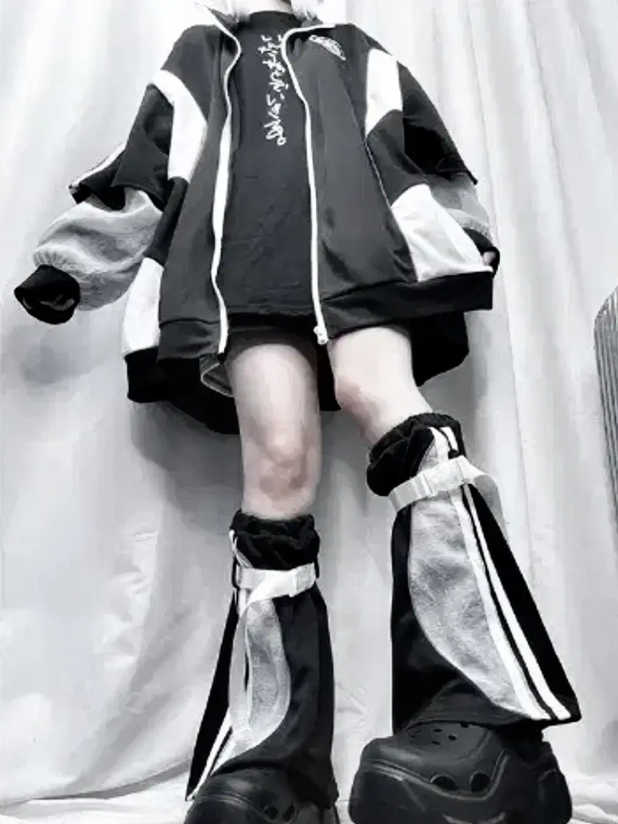 Subculture Shimamura Nuta Collaboration Half Pants Leg Warmer Set