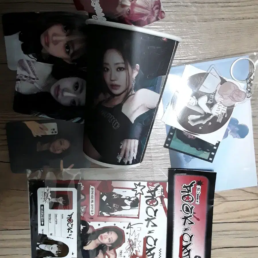kiss of life natty sign Polaroid on Bunjang Global Site.