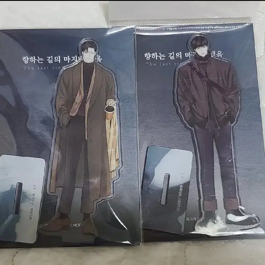 100pcs 황금 말 종이 클립 프리미엄 금속 사무실 학교 용품 동물 모양의 Neddles 강력한 클리핑 이상적인 선물 어린이 /  사무실 바인딩 용품, image size:906x906