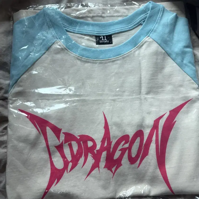 G-DRAGON | 지드래곤 G-Dragon Long Sleeve Mint on Bunjang G-DRAGON | 지드래곤 G-Dragon Long Sleeve Mint on Bunjang