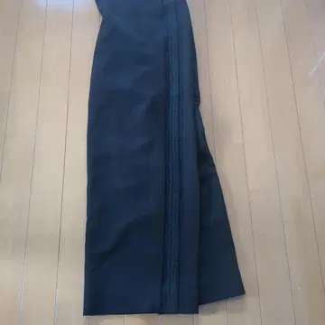 HARE 자수 트랙 팬츠 슬랙스