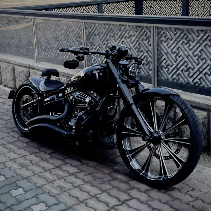 할리 데이비슨 브레이크아웃 114 풀튜닝