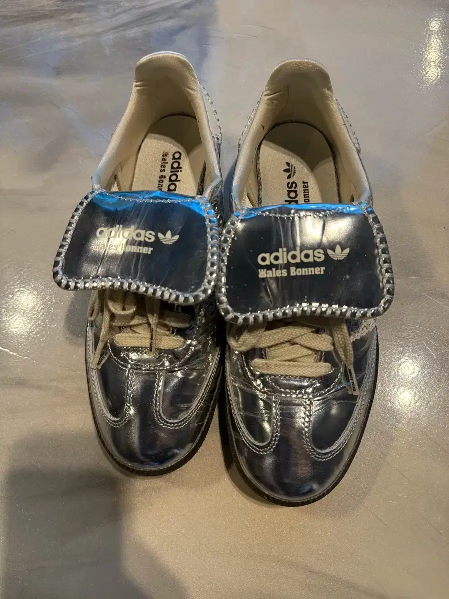 Adidas WalesBonus Samba Silver Metallic 260