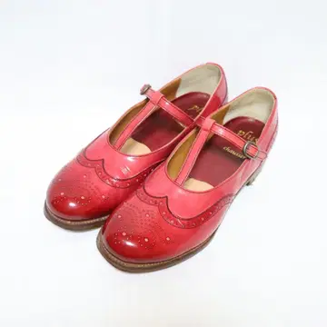 plus by chausser 쇼세 손염색 에나멜 T 스트랩 신발