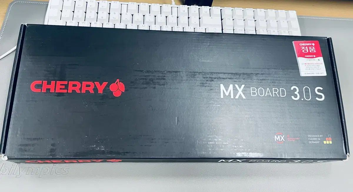 Cherry MX BOARD 3.0S Low Noise Red Cable Sell (White)