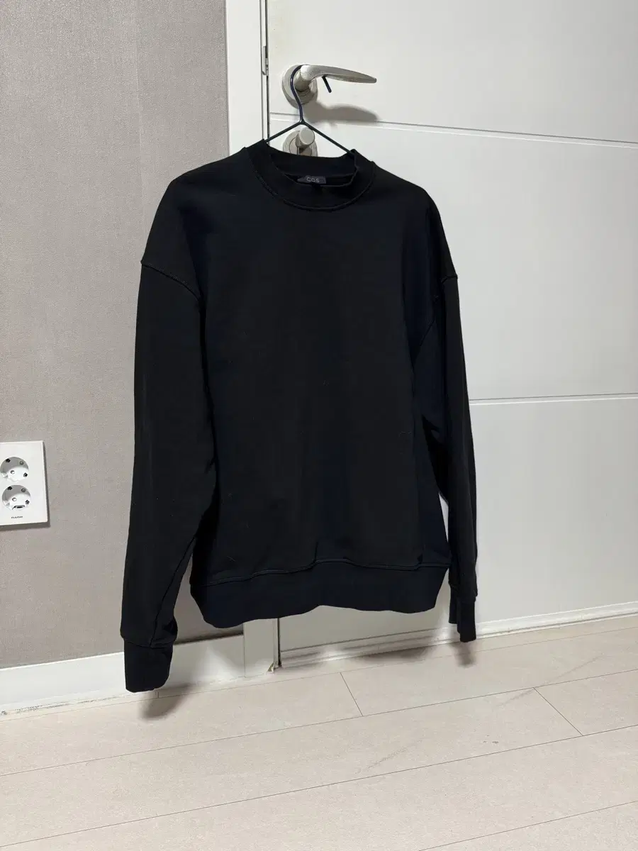 [M] 코스(COS) 맨투맨