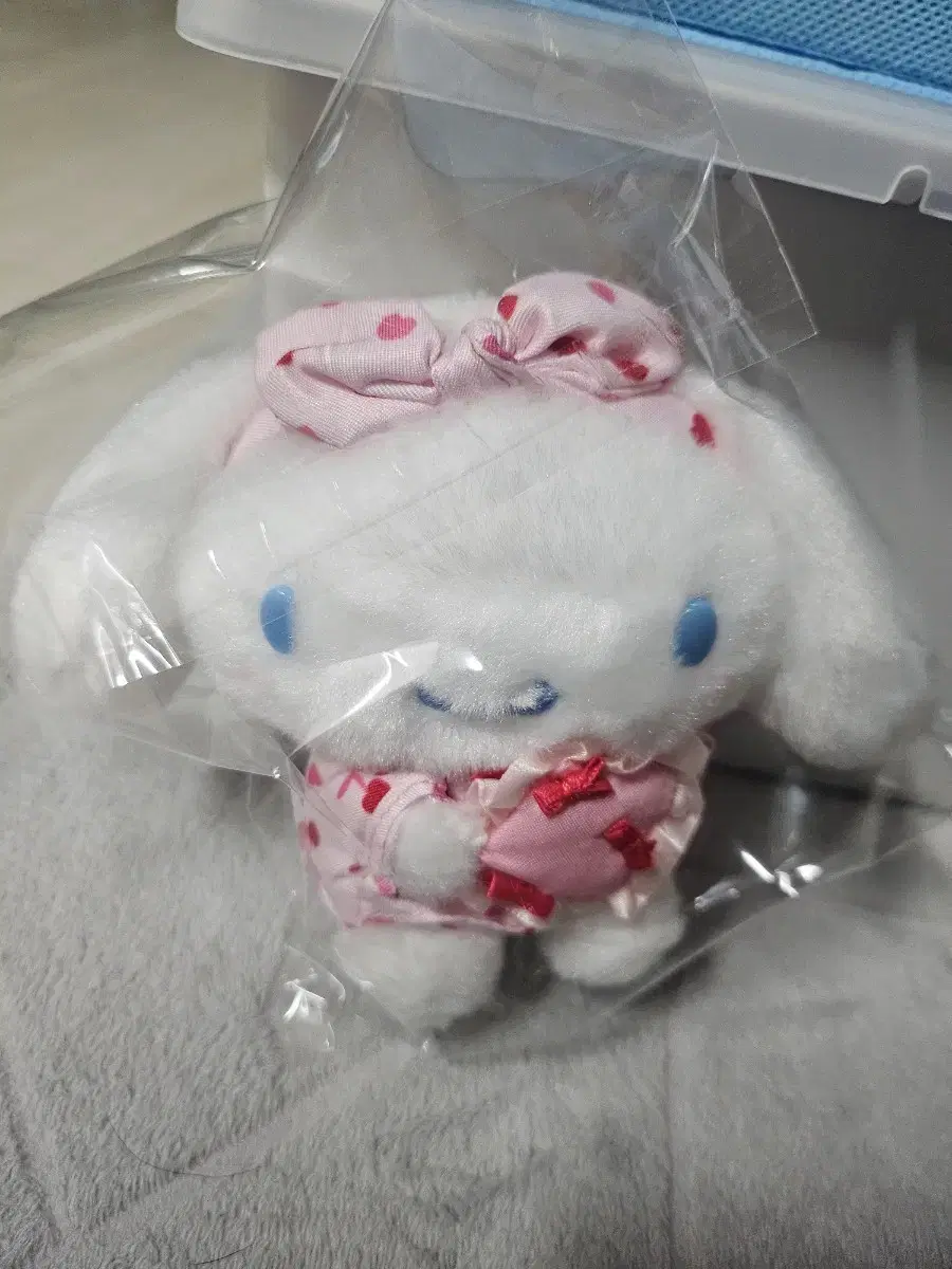 We sell ribbon Cinamol
