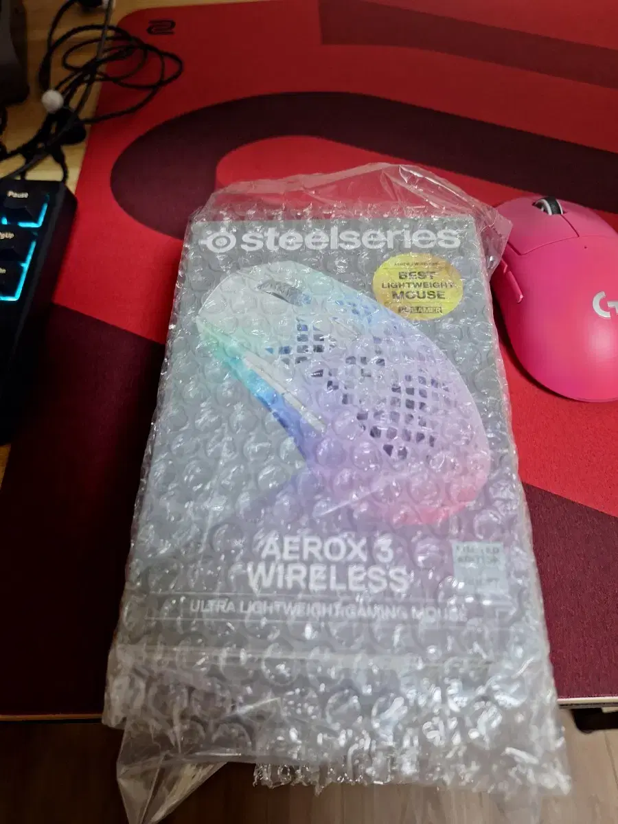 스틸시리즈 Aerox 3 Wireless Snow 무선마우스